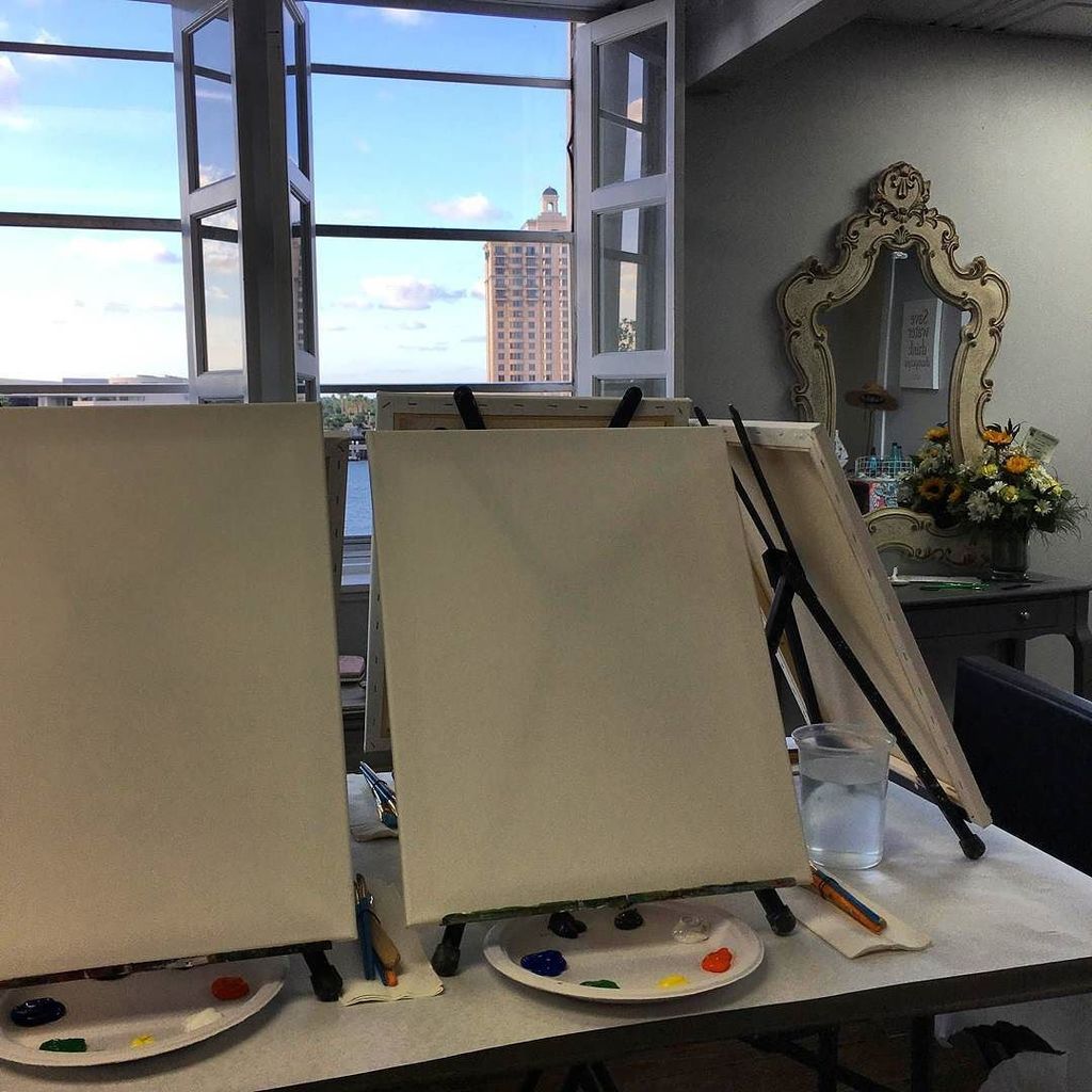 phoenixsavannah's tweet photo. Your business is a blank canvas, your painting might not turn out perfect but it will be a representation of YOU! … https://t.co/08rjTx8I7F https://t.co/vrFiP81Ocy