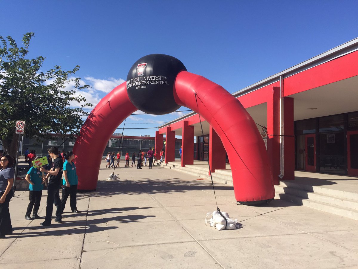 cctaphoenixes's tweet photo. #iamepisd #ProudNStrong Jefferson/Silva welcomes the Teddy Bear Clinic. Hundreds of 5th graders visit campus to learn about health careers https://t.co/DNGSYSK6kb