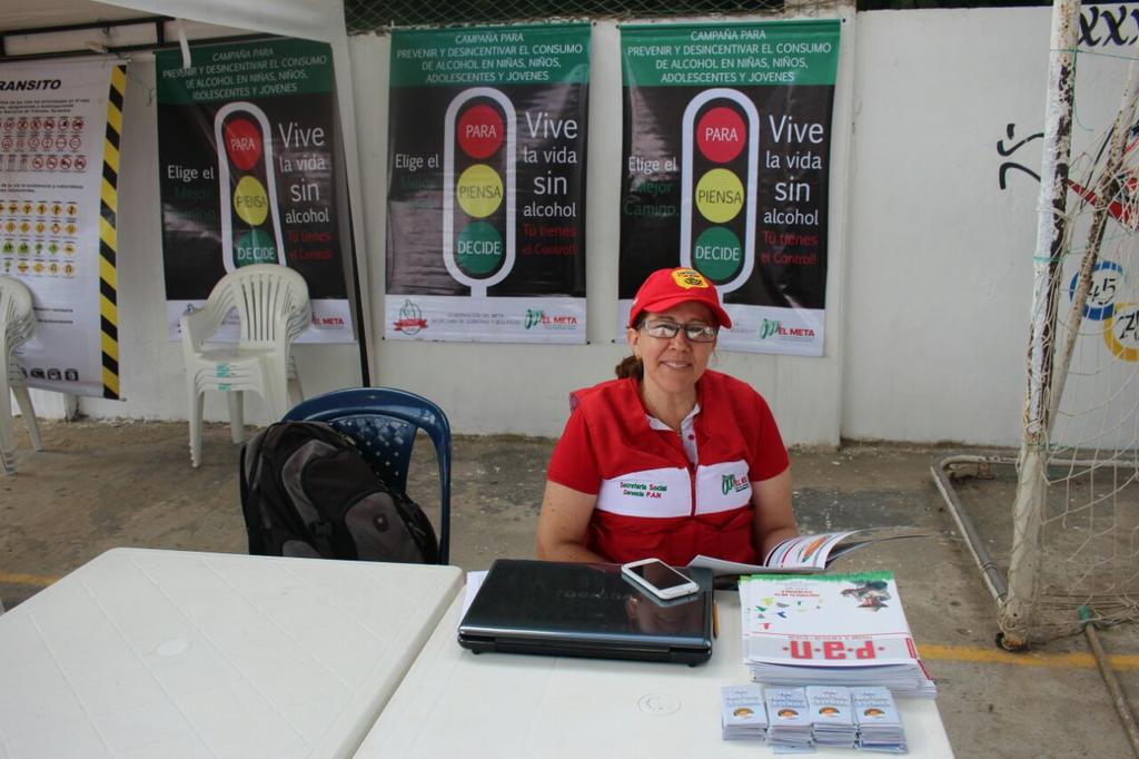 SocialMetaSec's tweet photo. Iniciamos con nuestra oferta institucional en el colegio Camilo Torres del municipio de Granada. #GobiernoSobreRuedas  #TrabajamosSinParar https://t.co/EPTD6tFYRg
