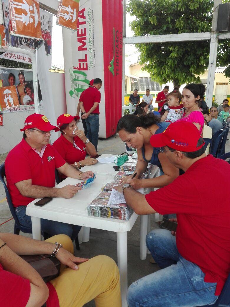 SocialMetaSec's tweet photo. Iniciamos con nuestra oferta institucional en el colegio Camilo Torres del municipio de Granada. #GobiernoSobreRuedas  #TrabajamosSinParar https://t.co/EPTD6tFYRg