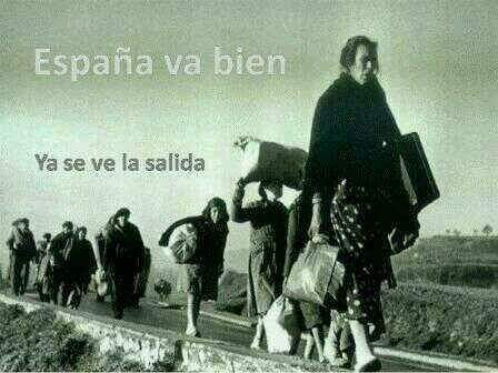 NoeVei78's tweet photo. El tal Rajoy ya vislumbra la salida de la crisis. https://t.co/AiWPvbNNKW