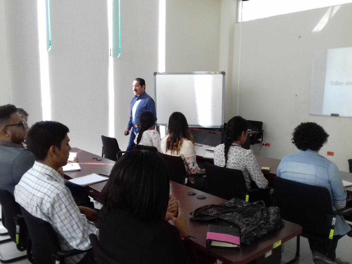 IncubadoraIPN's tweet photo. Hoy taller "Consíguete un crédito" de @NafinOficial @IPN_MX  @CIEBT @CesarGlezH @joelmo2003 https://t.co/4xh6gjJn3F