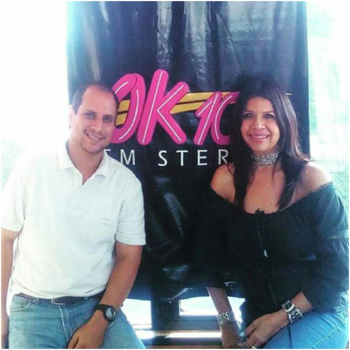 ok101chamos's tweet photo. #OkChamos tiene locutores de lujo 👌 Yanís Bello y Simón Taravay. #Radio #Maracaibo #Venezuela https://t.co/a2idkNnDDk