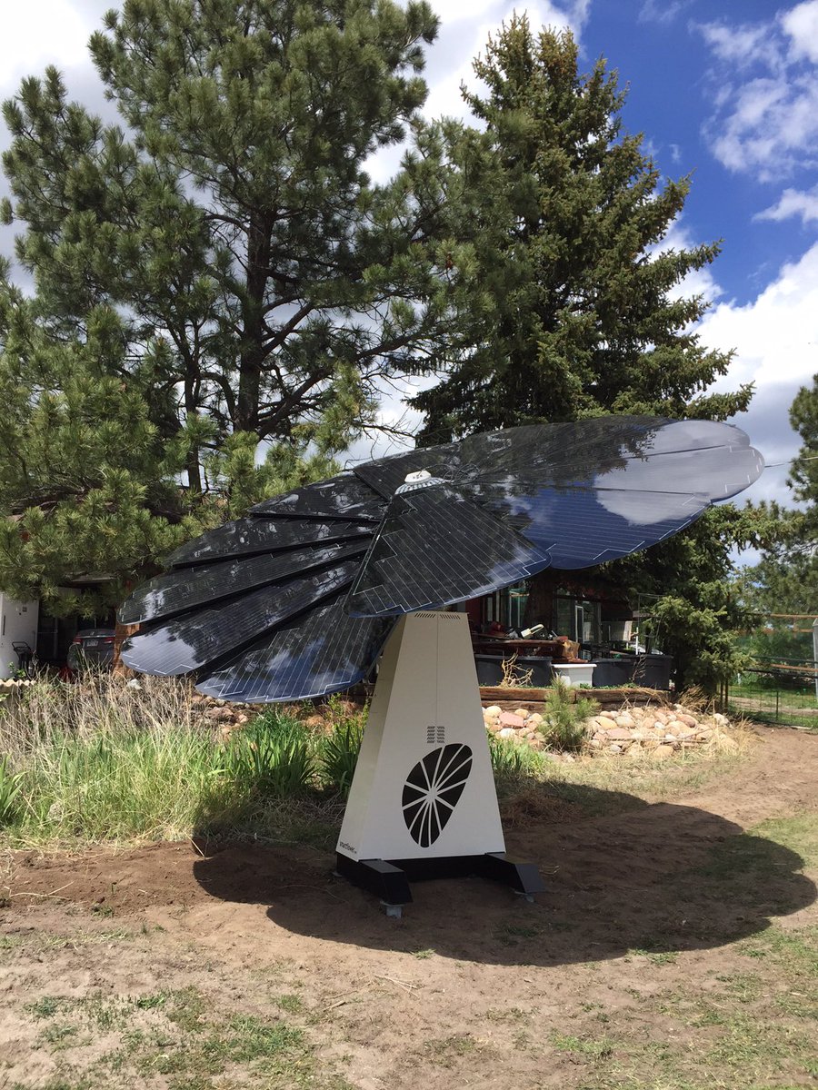 smartflower_sol's tweet image. On May 17, Douglas County, Colorado welcomed the FIRST smartflower in the state! Installed by Denver based reseller, Green Force Electric.