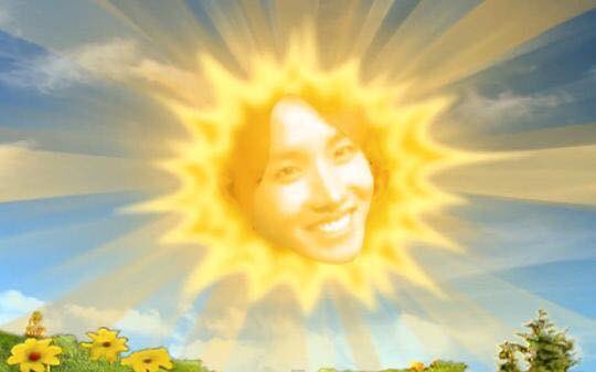 Hobi_4_Ever's tweet photo. *My friends complaining about the weather*
Them: I wish the sun would go away
Me: Really?? I love it. #BTSBBMAs https://t.co/fZQb7wvkCT