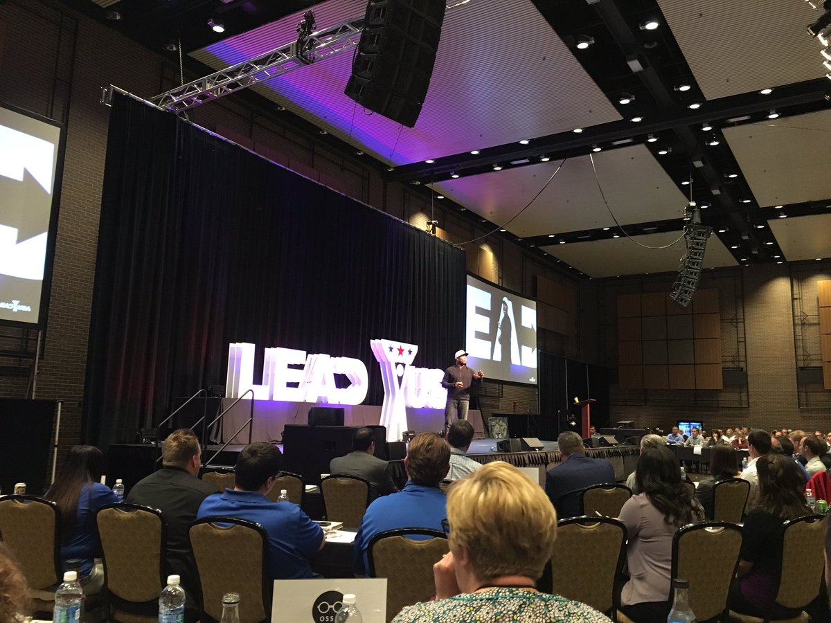 transhield's tweet photo. @LeadUSAEvent. Working on teamwork. #inspired #leadership https://t.co/054eZuuPLb