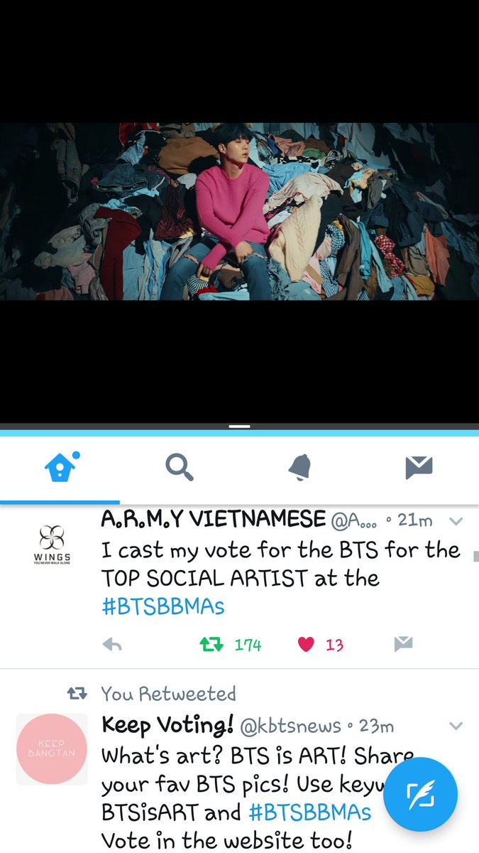 15SuLy93's tweet photo. I'm seeing mv and voting at the same time..(*¯︶¯*)
I vote for BTS for  the Social Artist Award !
#BTSBBMAs #BBMAs 

FIGHTING ARMY! https://t.co/kkpwT7R0wo