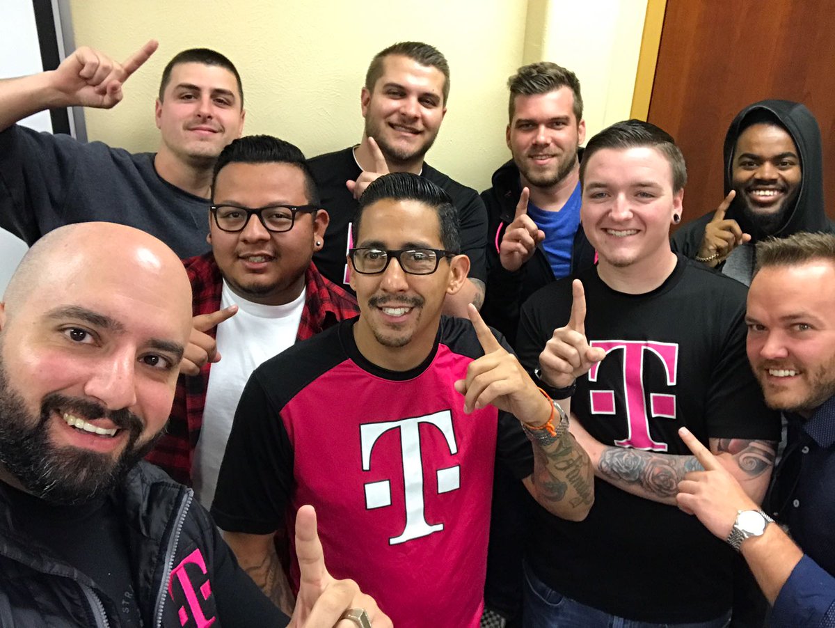Omid_Moz's tweet photo. Albuquerque!  @MobileOneLLC is about to heat things up!  @TMobile expansion coming in strong!  #doubleup #mobileone #tmobile https://t.co/PCsZtNhdwe