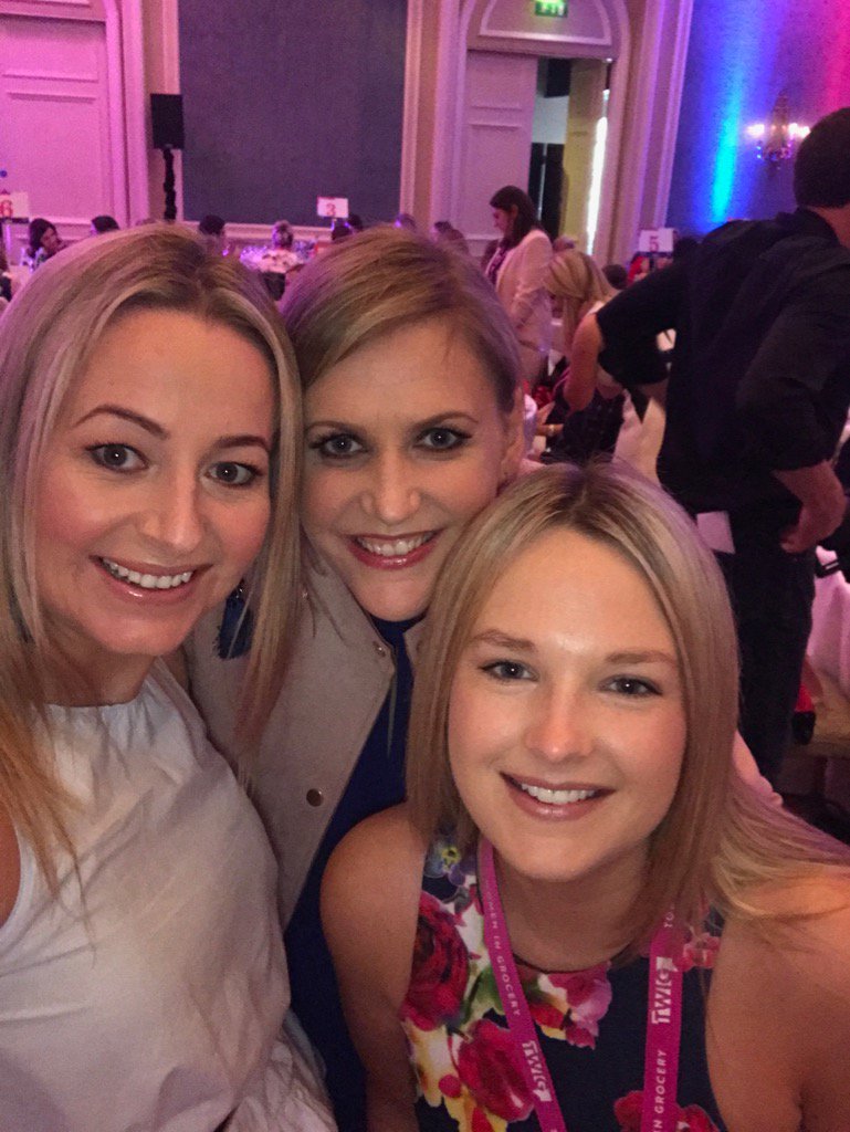 TheNicoladeBeer's tweet photo. @clairejmurphy @libbykeeling Back with the old FMI gang @FMIHeadOffice #twig https://t.co/qyqeeq8Hyk
