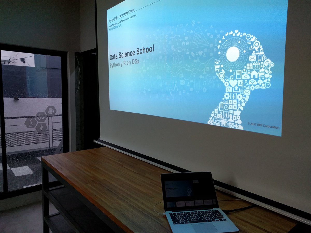 brunouy's tweet photo. Ni la lluvia nos para en #DataScienceSchool! ππͺπ Tercer clase con @IBMUruguay e @IDATHAuy sobre #DSx π€ https://t.co/Wr3fVEADmD