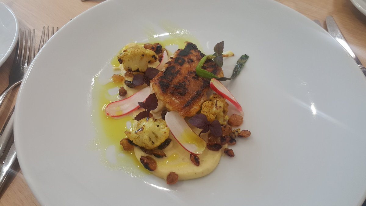 8luca7's tweet photo. 👌🍽 #ukyoungchefoftheyear red fish dish @sunderlandcol https://t.co/Nf09CCQJnq