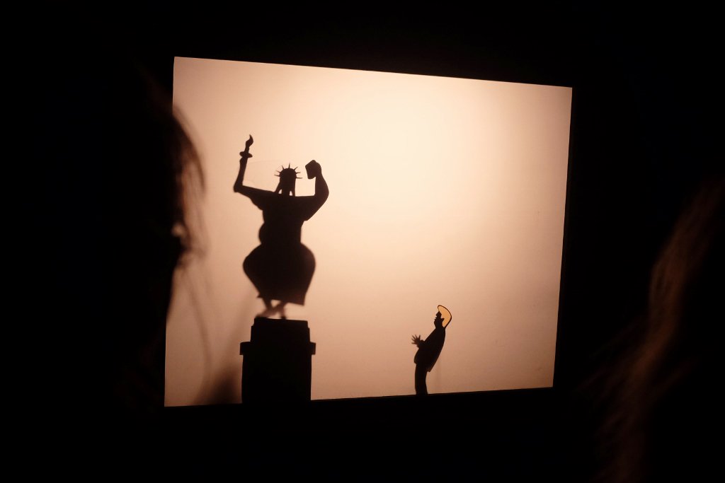 ImaginArta's tweet photo. Great sellout success with Curious Acts! ] #cabaret #puppets #puppetshow #visitsouthernhighlands #suttonforesthall
Photo: Erik Janousek https://t.co/0zo8gCBHf8