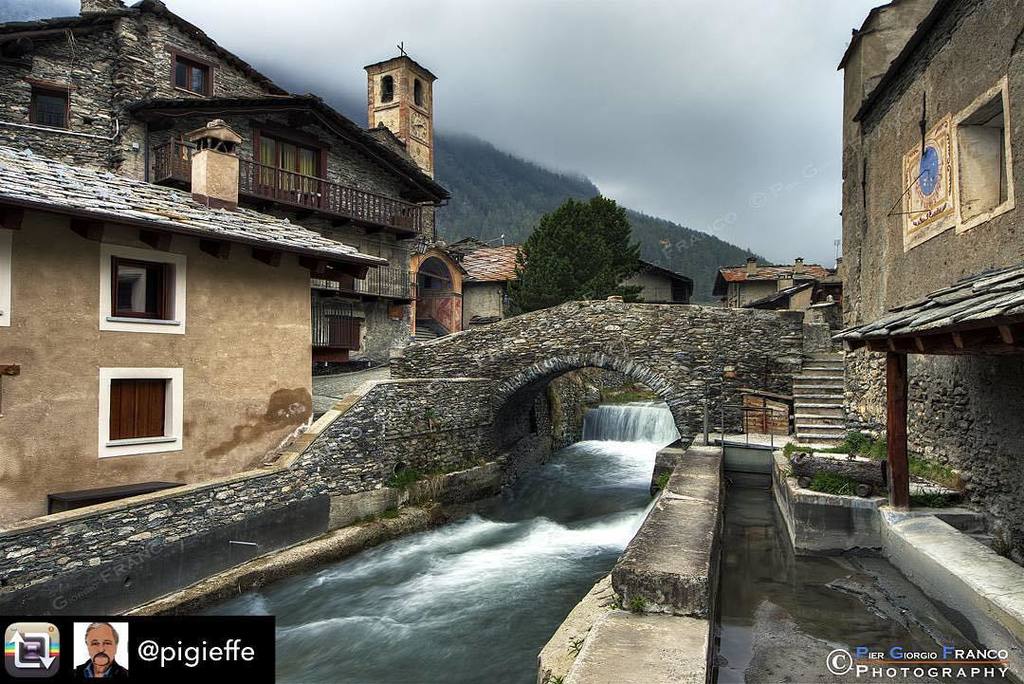 VisitCuneese's tweet photo. I borghi più belli del #piemonte Chianale #liveoutdoors #momenticuneesi #cuneo #visitgranda #fatalframes #goexplor… https://t.co/O4NH8R2KRT https://t.co/GwqAZExRoU