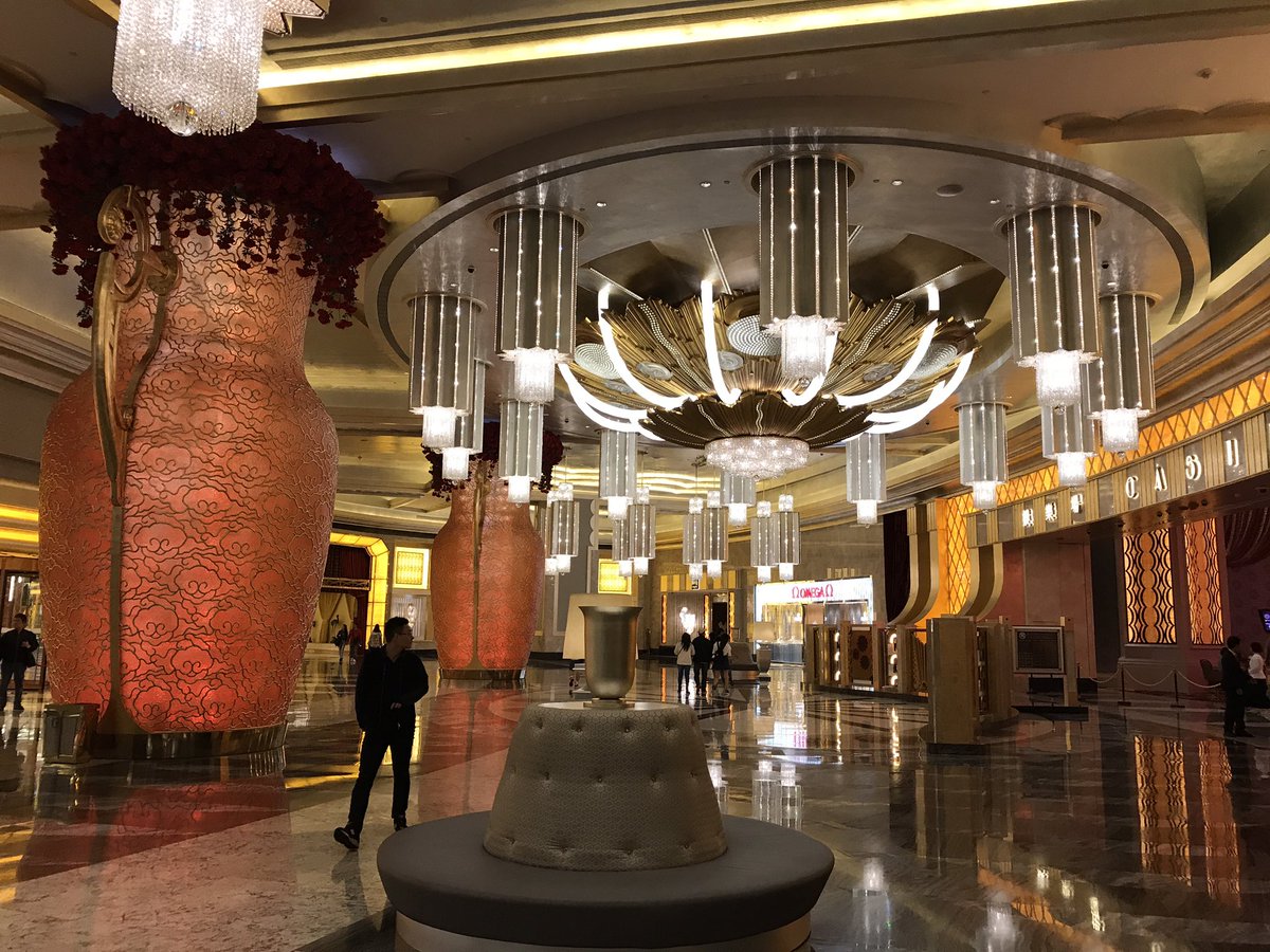iLodger's tweet photo. Studio City - Macau, China https://t.co/ZDXDJzZqhd
