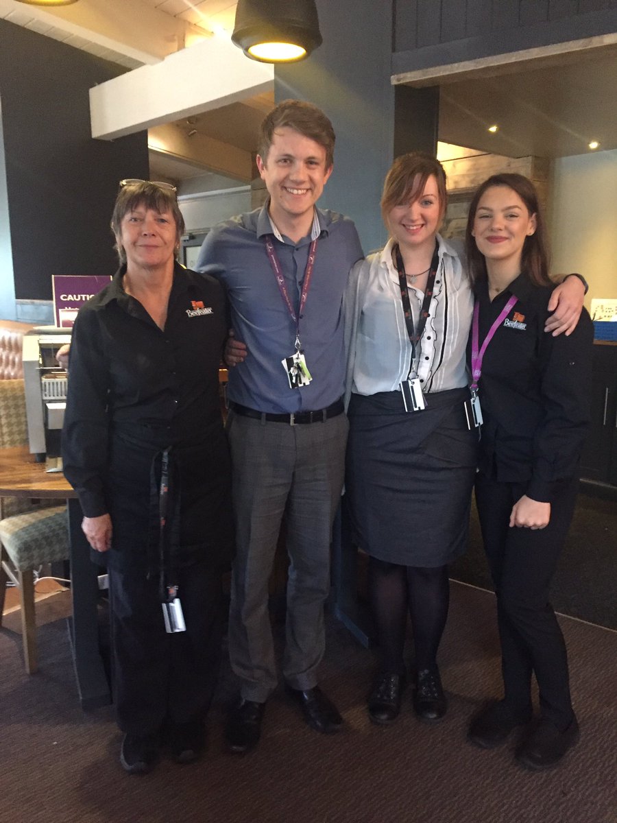 PortTalbotPI's tweet image. Helping our restaurant family #ServeUpGreatMemories this morning 🍽