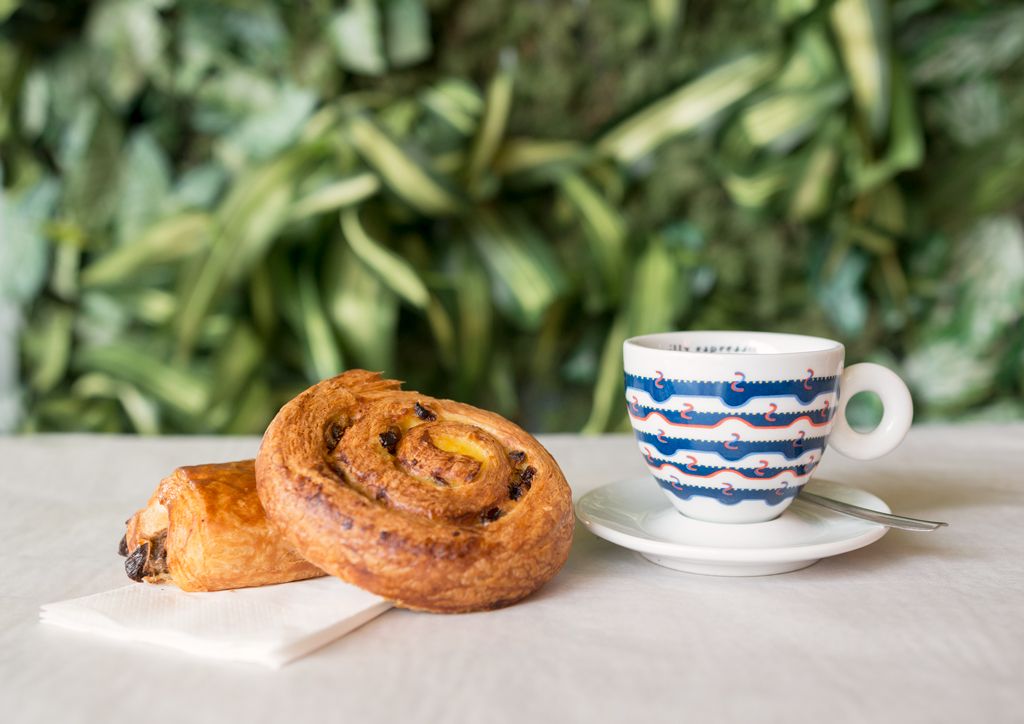 kitchenpizzeria's tweet photo. Start you weekend the way Mama would – Good food and event better coffee.  #KitchenPizzeria 
#Friday feeling https://t.co/SdcLANSXWs