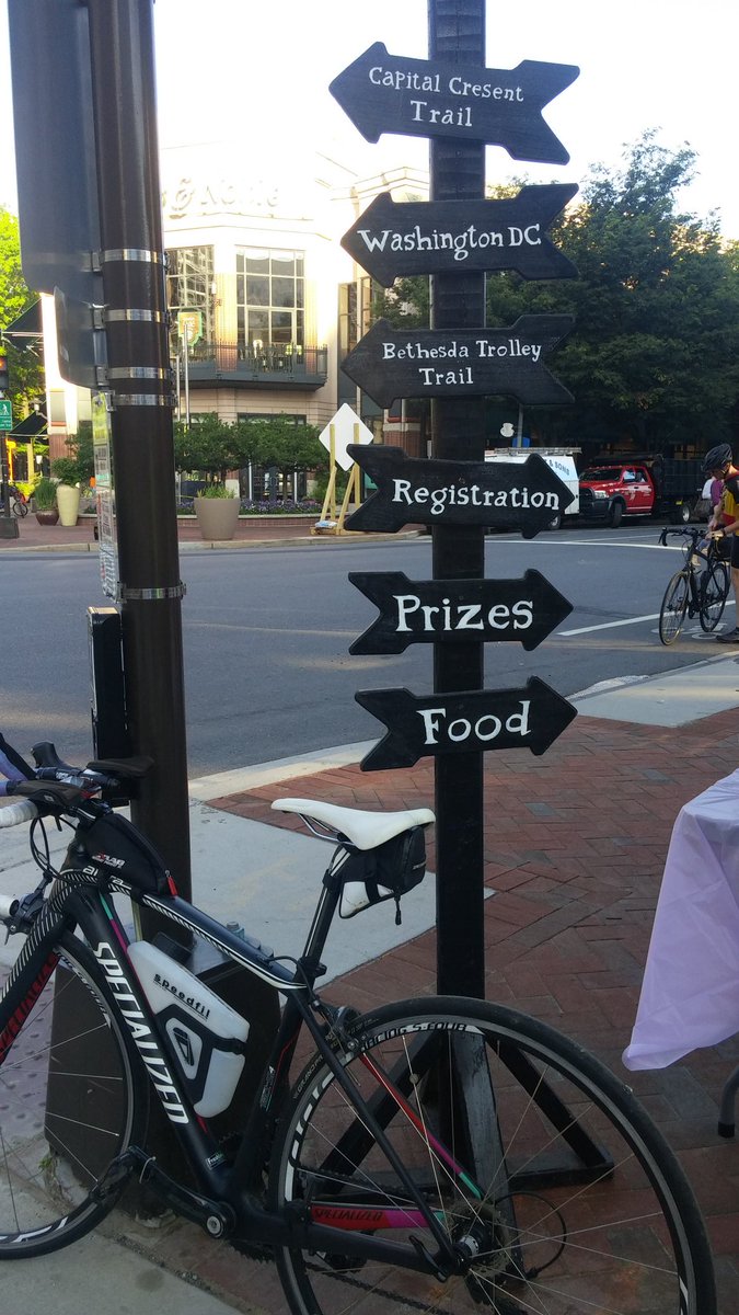 amandam440's tweet photo. Perfect day to Bike to work!  Thanks for the nice out stop in #bethesda. #BTWD2017 #btwd #bikebethesda #specialized https://t.co/fnSpdlXD6T