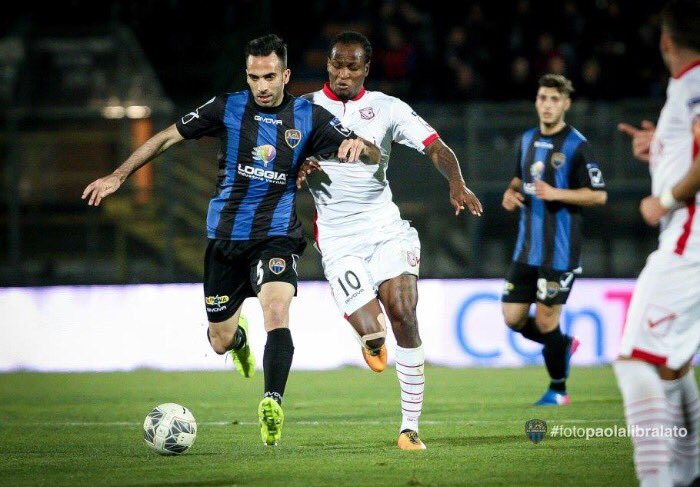 UsLatinaCalcio's tweet photo. Rottura del crociato per Dellafiore: in bocca al lupo Paolo.. https://t.co/Q7mutMIrjc #USLatina https://t.co/ua2Z10tHSR