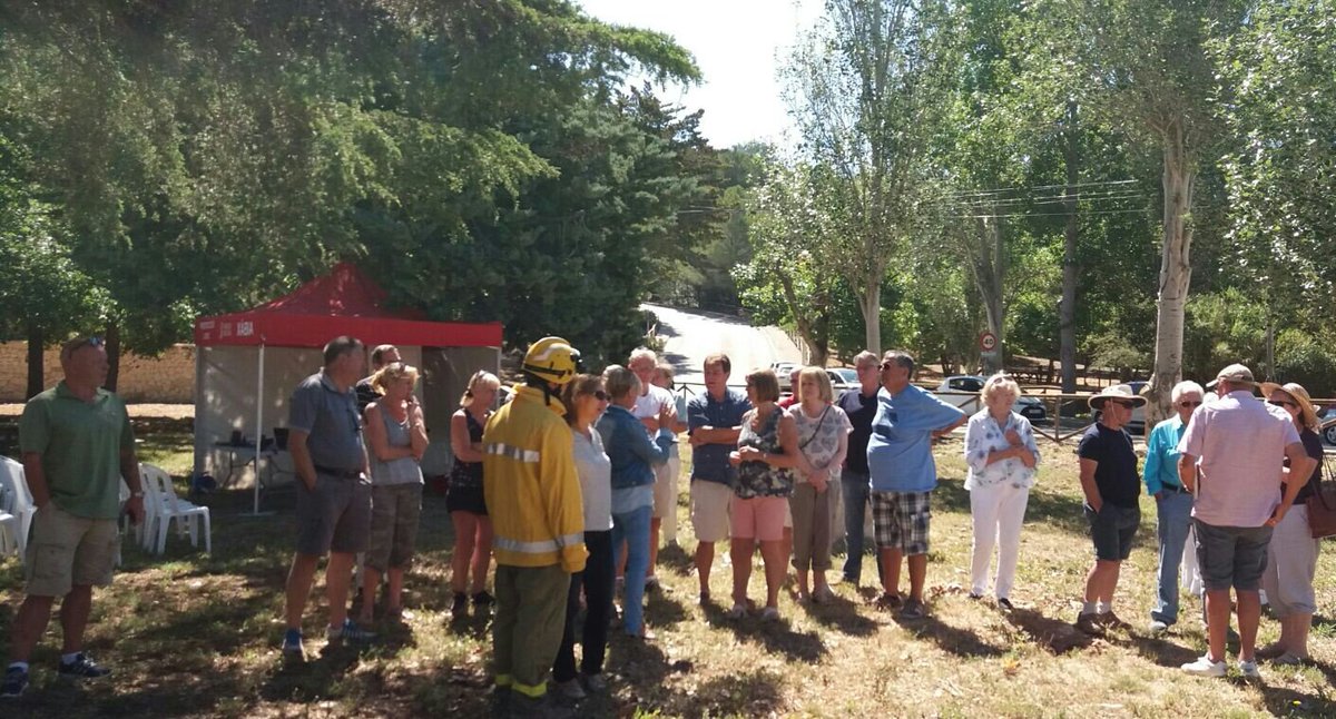Medi_XXI_GSA's tweet photo. #NonStop #MovingBaby
Hui també ha vingut molta gent!! Urbanització "El Rafelet" de #Xàbia
Taller de #prevenció i #autoprotecció #IIFF #IUF https://t.co/O24KtTgMoi