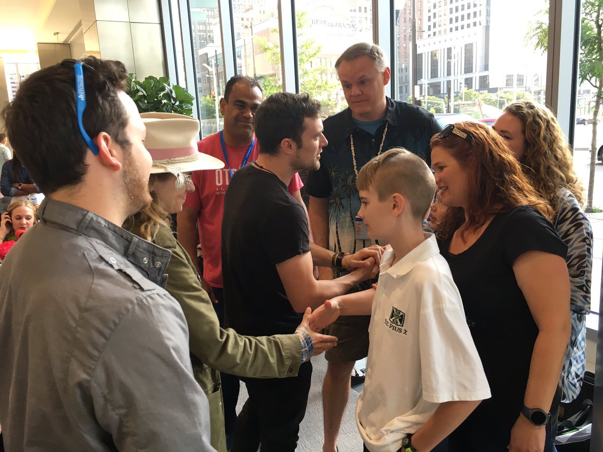 Thanks <a href="/OPStandoff/">OPStandoff</a> for offering up the <a href="/WaltDisneyWorld/">Walt Disney World</a> trip for a family spreading #GoodVibes in Cincinnati! #GoodNews! We appreciate you!