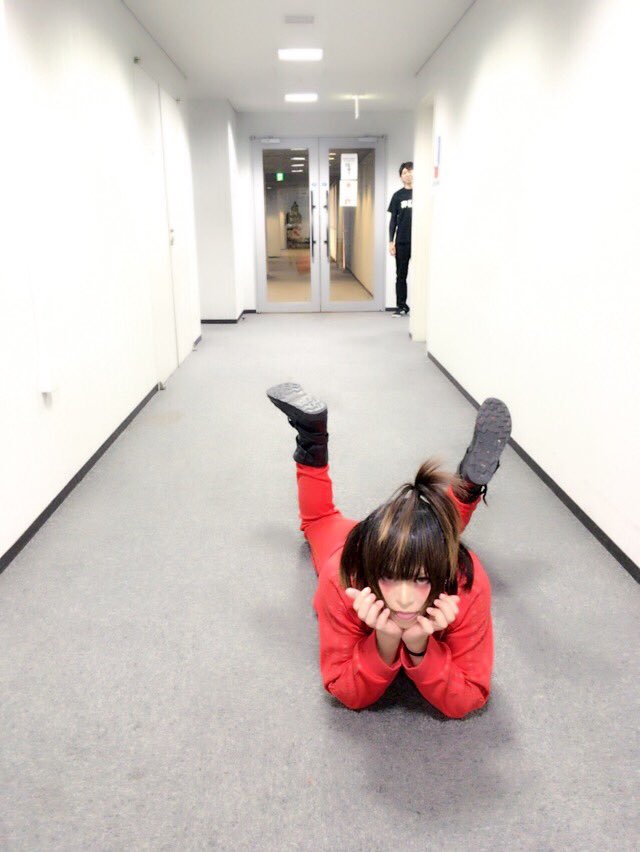 mamotui_'s tweet photo. なんばハッチ、セミファイナルありがとう(^-^)すごーー楽しかった!!やっぱ関西すごいですわ。

とりあえず今日発表された事

9月に関西ワンマンツアー
『VISUAL IS DEAD-Returns-』決定!!

詳しくはまた後ほど！ https://t.co/LbW9PY8Yyk