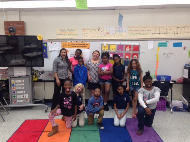 wisemoneyjax's tweet photo. Shout out to #WiseMoneyWeek vols teaching @JANorthFlorida at #LorettoElementary &amp; #ReynoldsLane! #BankofAmericaMerrillLynch @DeutscheBank https://t.co/3OpcdeBvqn