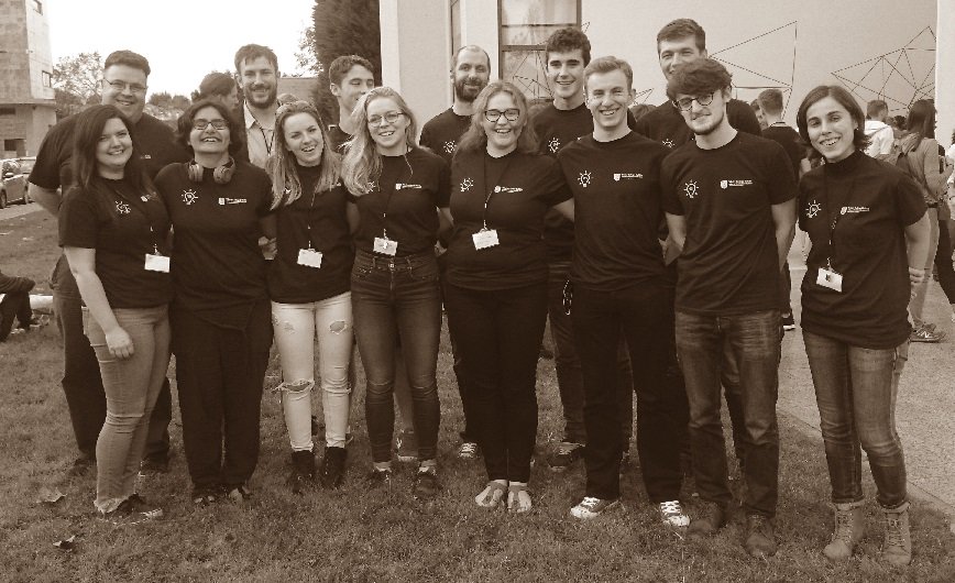 ProfKevinKelly's tweet photo. A long time ago in a more innocent world, some students started their projects #Porto #6MthsOr60Yrs? #TCD4E5 #UserCentredDesign #TCDExpe2017 https://t.co/R7WVHE7ztF