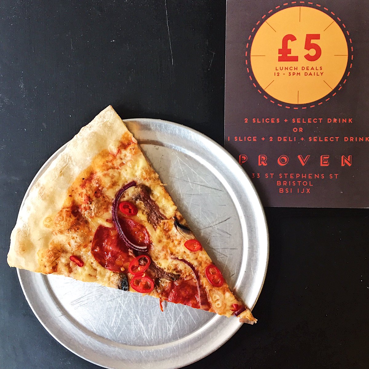 ProvenSlices's tweet photo. We let Jimmy 💎 loose in the kitchen and he came up with today's special - Chorizo, Mushroom, Red Onion, Anchovy and Fresh Chillies 🍕❤️ https://t.co/RFdgyVrYBj