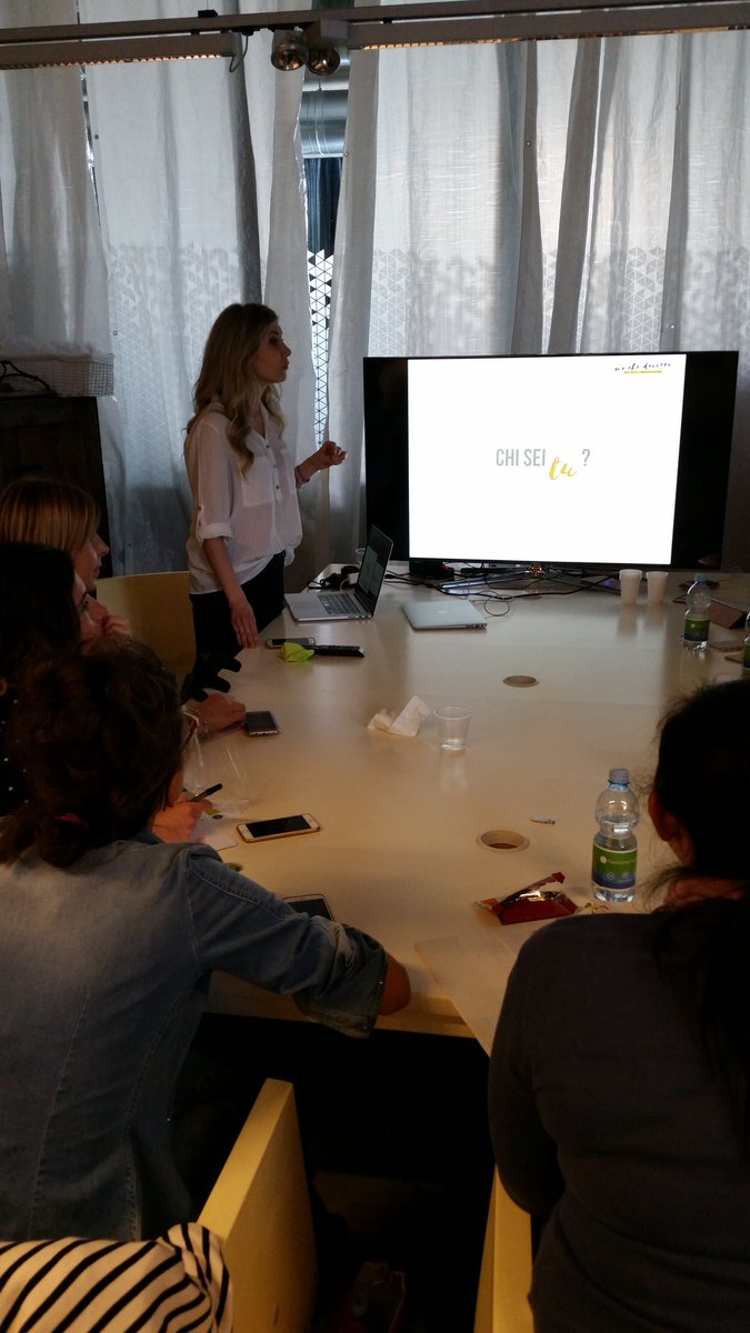 marina_da_mamma's tweet photo. Personal  branding con @machedavvero al #mammacheblog #mcdworkshop https://t.co/VjE8wky6sV