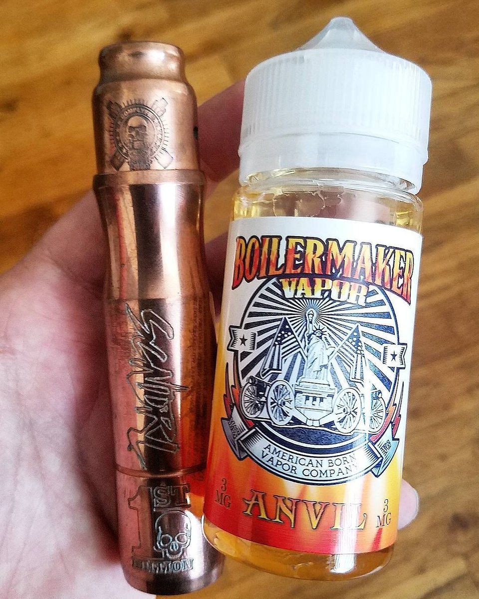 BoilermakerVape's tweet photo. Statt your Friday off right with the creamy hazelnut goodness of #Hammer. #vapethefire https://t.co/fyOE41a3Fd