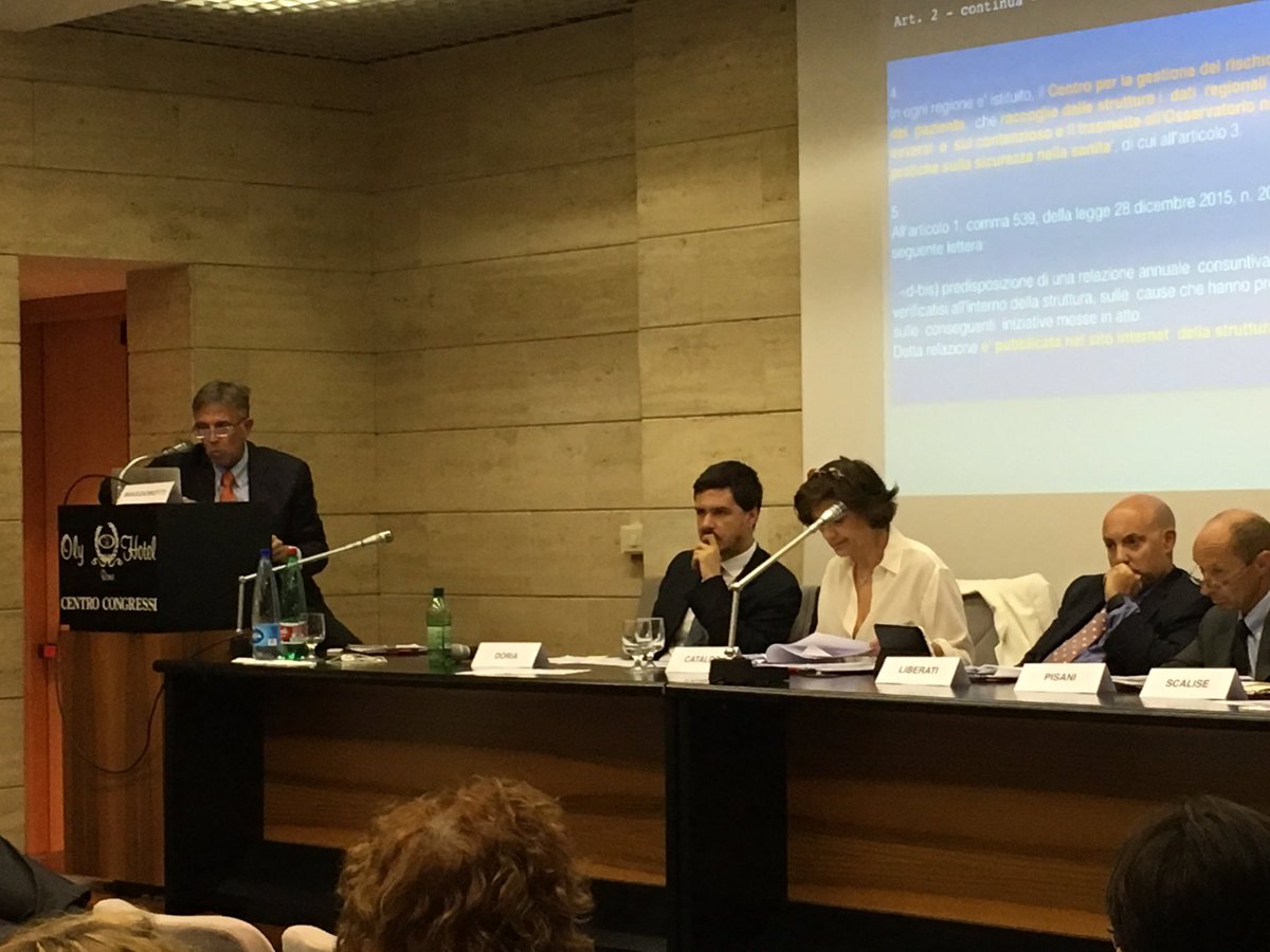 InfoAmami's tweet photo. Symposium #LeggeGelli istruzioni per l'uso si comincia... https://t.co/OsAshno2ms