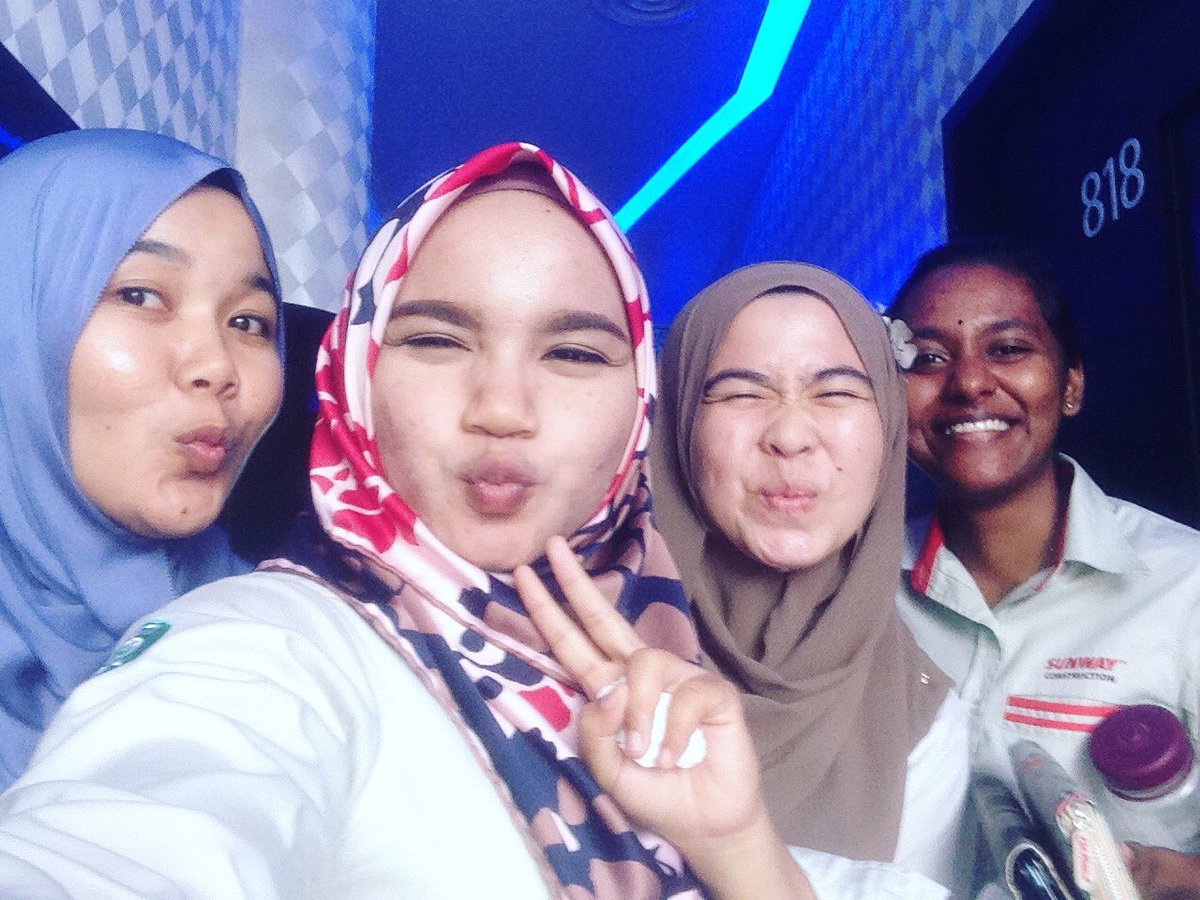 ummi_azrin's tweet photo. Ladies at Parcel F ๐
#sunwayconstruction https://t.co/RjTtu0iNP5