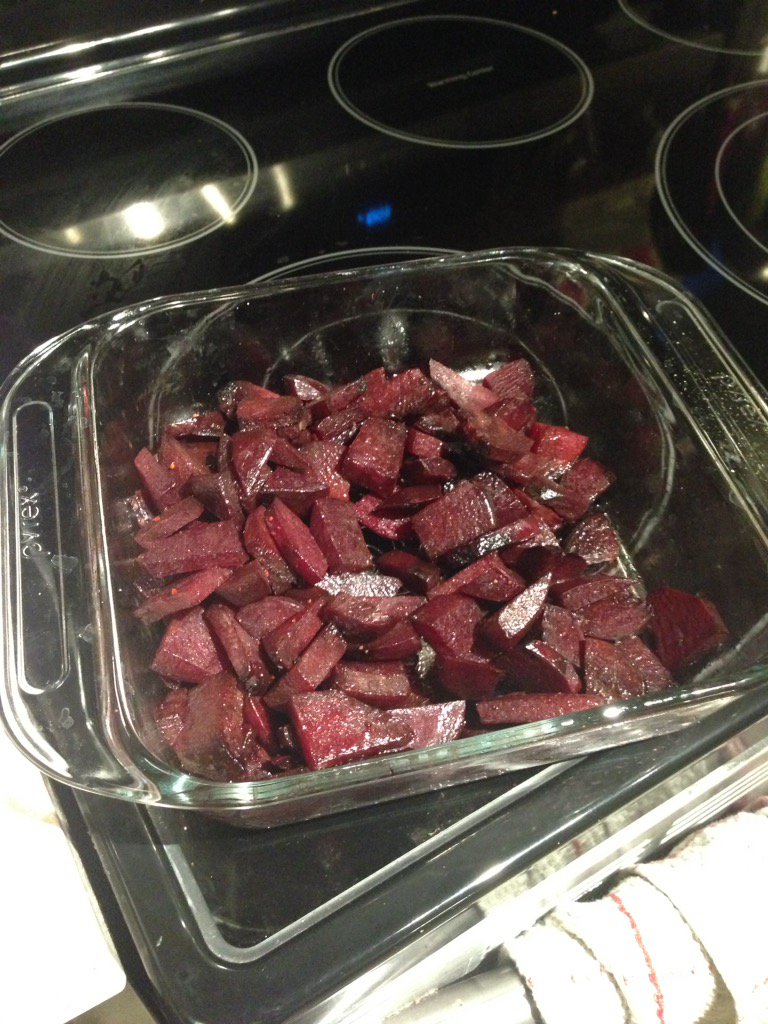 Hollman456's tweet photo. Roast beets and apples with cinnamon were our delicious snacks this week! #rainbowconnection @saveonfoods #psd70 https://t.co/lPtBYQJdCE