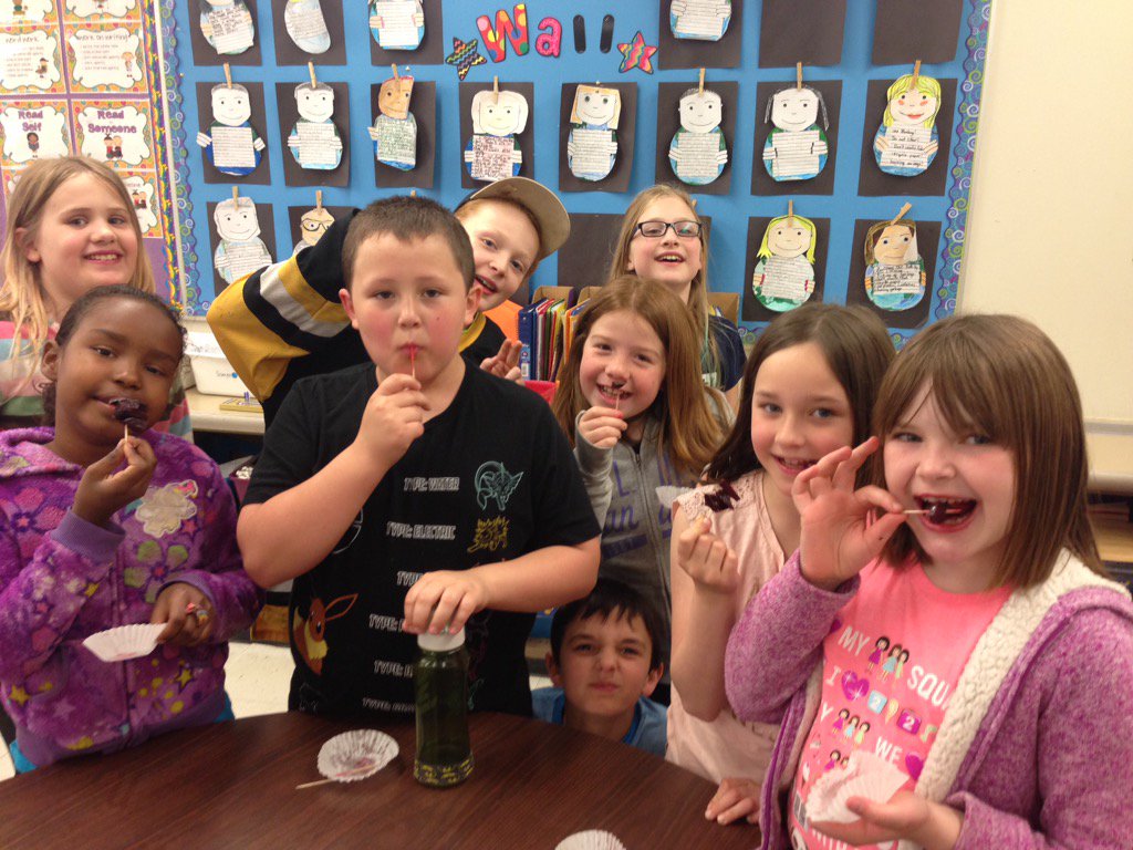 Hollman456's tweet photo. Roast beets and apples with cinnamon were our delicious snacks this week! #rainbowconnection @saveonfoods #psd70 https://t.co/lPtBYQJdCE