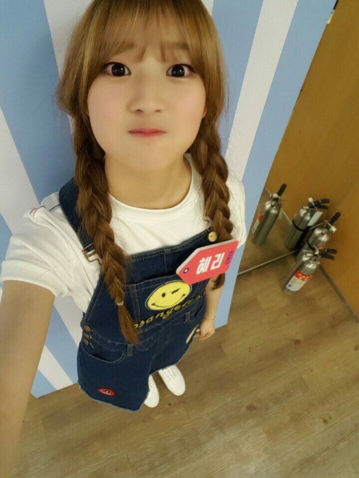 HYERI2O2's tweet image. ayo sini kenalan sm hyeri~ nnti dpt hadiah loh!!