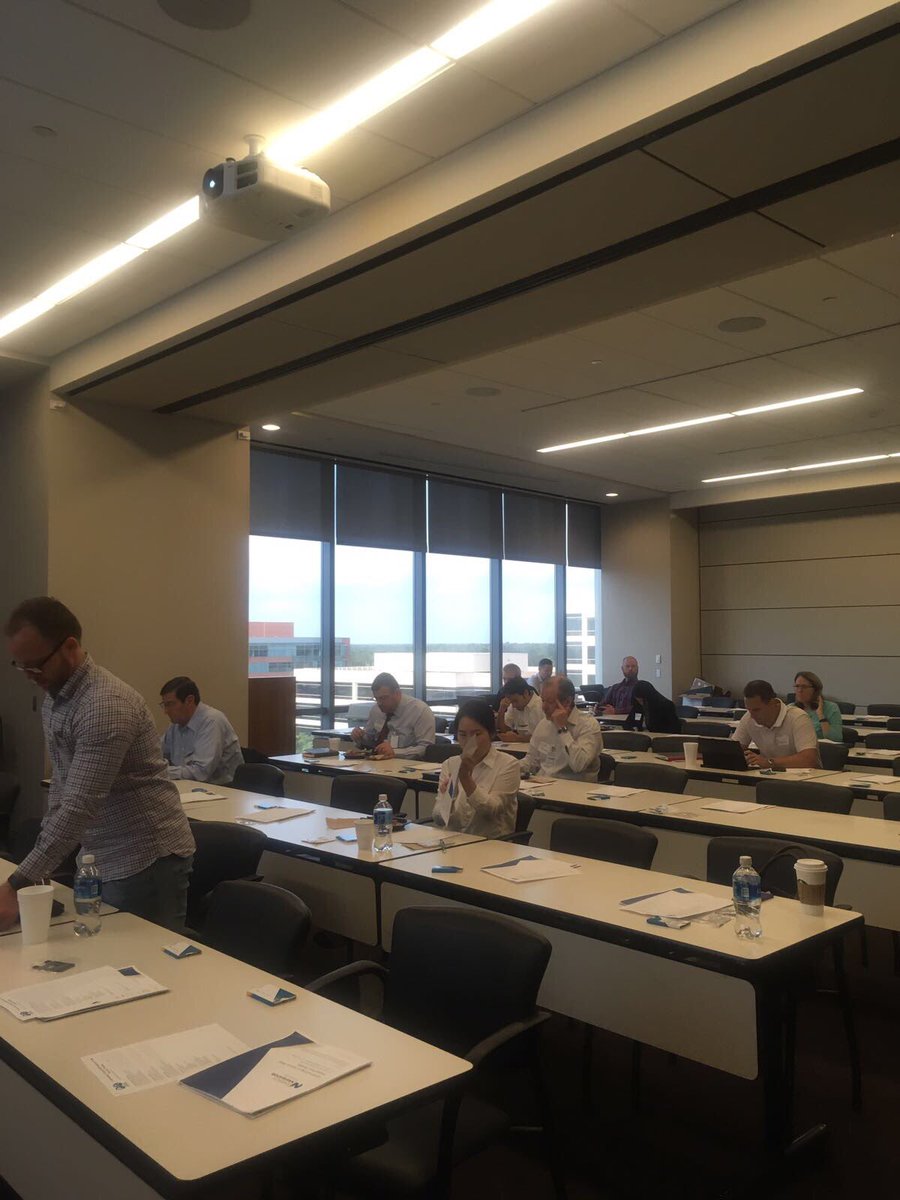 SPEGCSReservoir's tweet photo. Constructing a Typical Well Production Profile ✔️ sponsored by @energynavigator hosted at #Anadarko @SPEGCS @SPEtweets https://t.co/ksxrJHP5cu