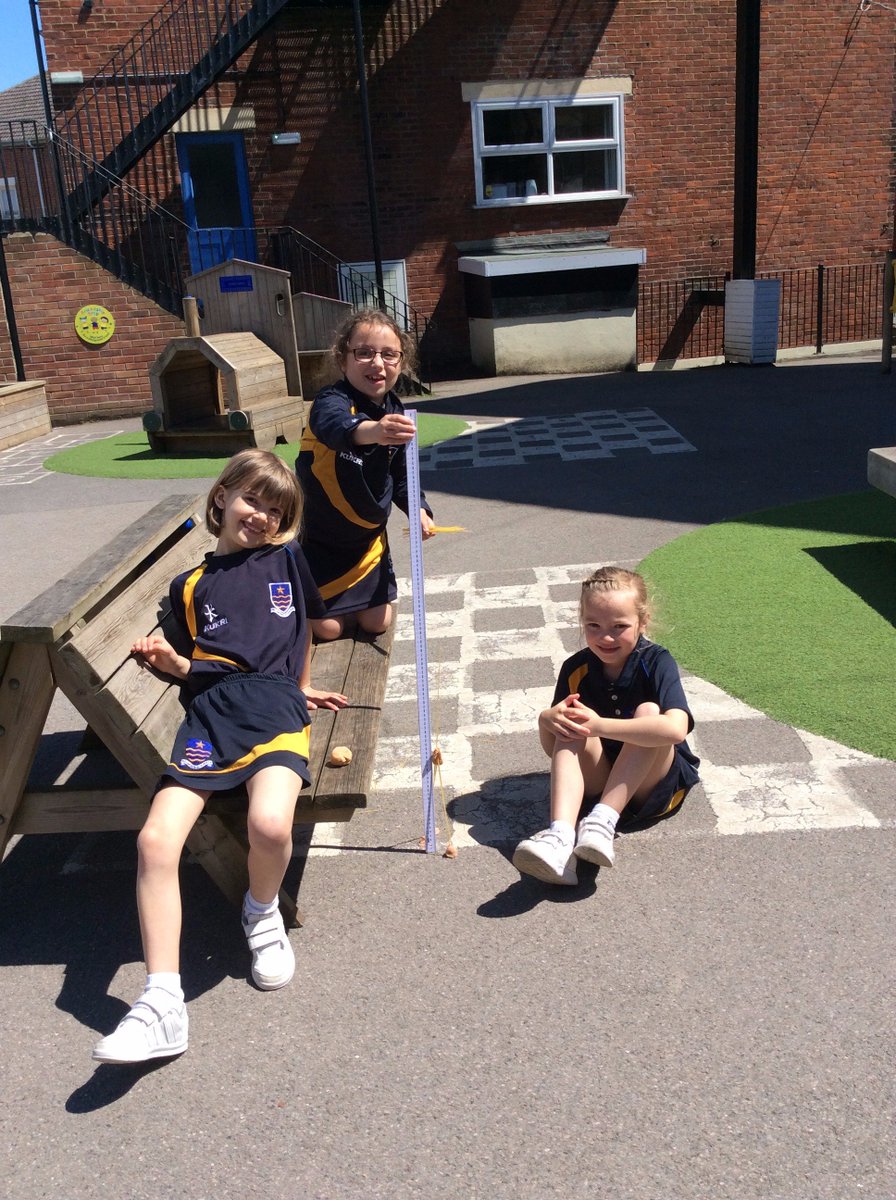 SJCJuniorSchool's tweet photo. #Southsea's future #architects with the winning spaghetti tower which measured 49cm in height! Well done girls. #SJCPrePrep #Portsmouth https://t.co/svEmnAKCjz