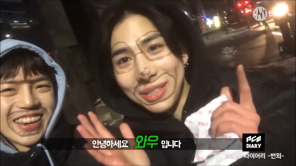 seyoonspics's tweet photo. GET YOU A MAN THAT CAN DO BOTH https://t.co/z1kwK9mq9z