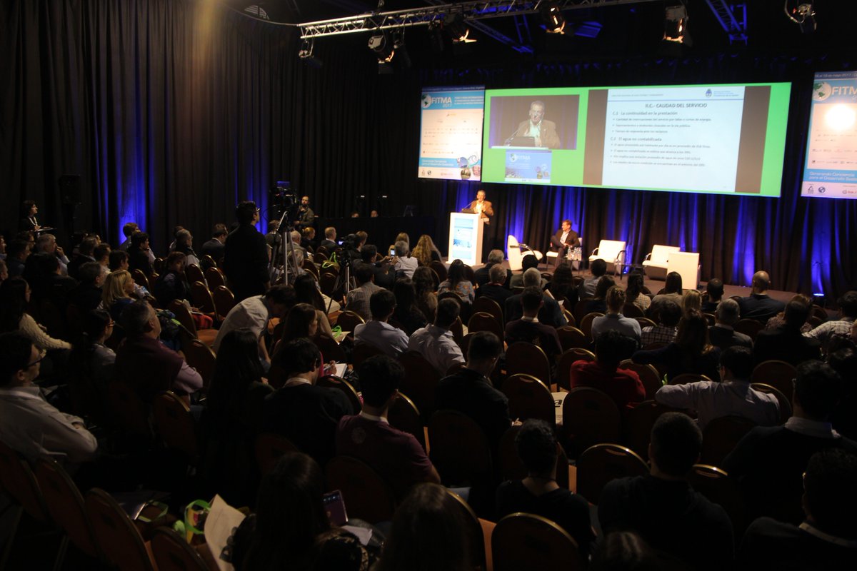 AIDIS_ARGENTINA's tweet photo. Día 1: #FITMAagua! Gran convocartoria para la apertura de FITMA 2017
¡Gracias a todos los presentes! @Uniline_Exhibit https://t.co/PlZ5RO7Mte