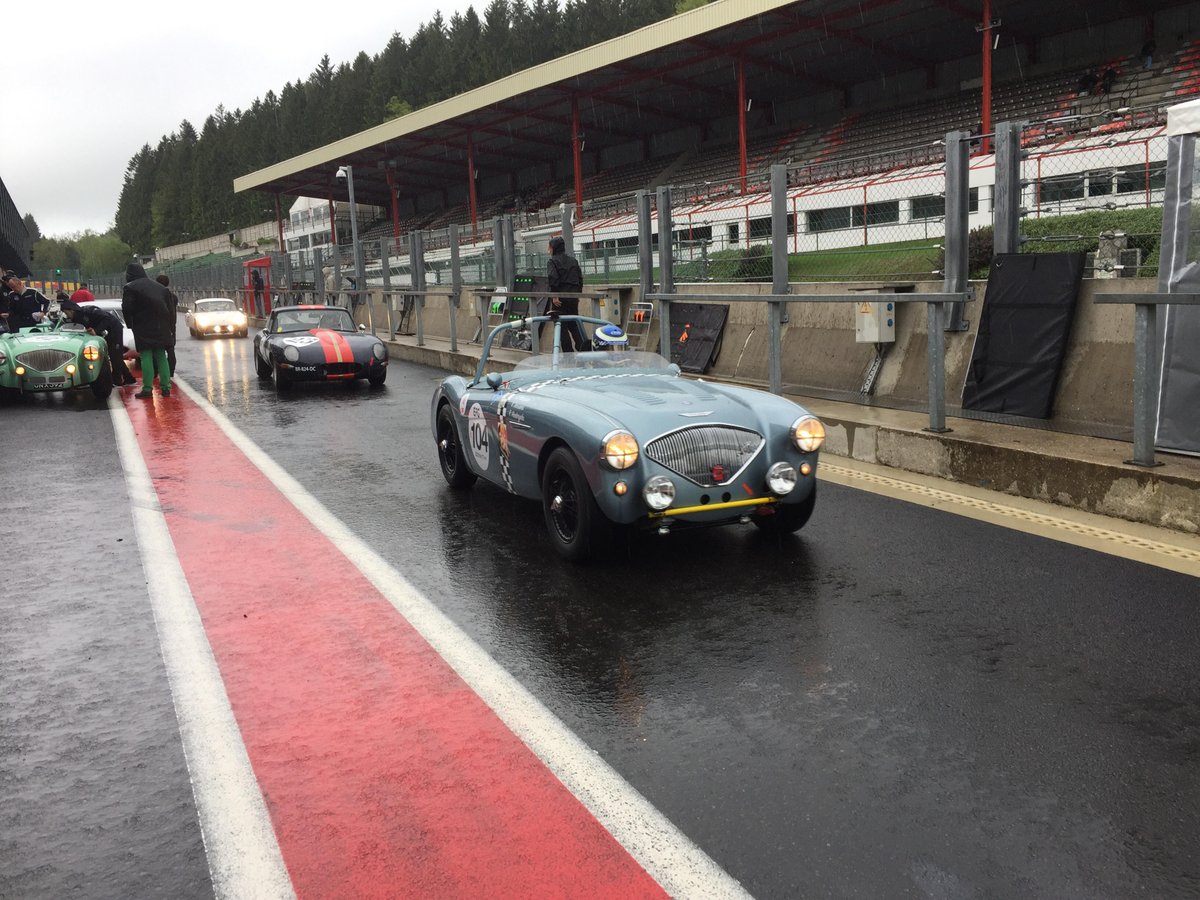 R Racing tweet media