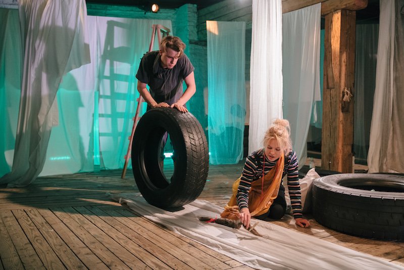 Smulitis's tweet image. dirtydealteatro.lv/magiski-piedzi… - rīt 13.00 "Šmulītis" aicina uz izrādi OTRĀ PUSĒ un sarunu par dzīvi! ejuz.lv/otrapuse