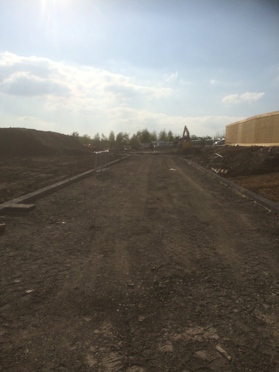 TarConLtd's tweet photo. #surfacing works to new roads at Allerton Lane @KeepmoatHomes new #housing #development in #Bradford working with @ApplebridgeCL  #tarmac https://t.co/VaJ6VPyGFN