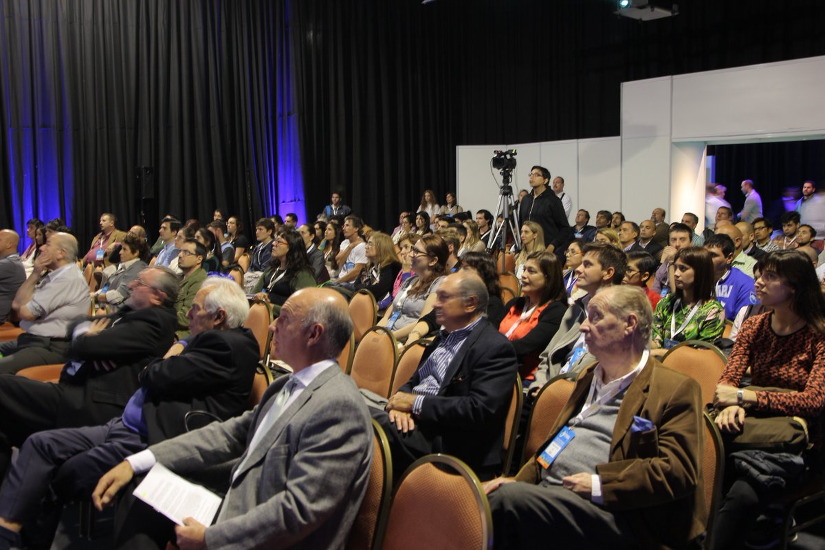 AIDIS_ARGENTINA's tweet photo. Día 2: #FITMAresiduos1 Increíble jornada de Residuos en el #DíaDelReciclaje ¡Gracias a todos los presentes! @Uniline_Exhibit https://t.co/MmNqhS0CYz