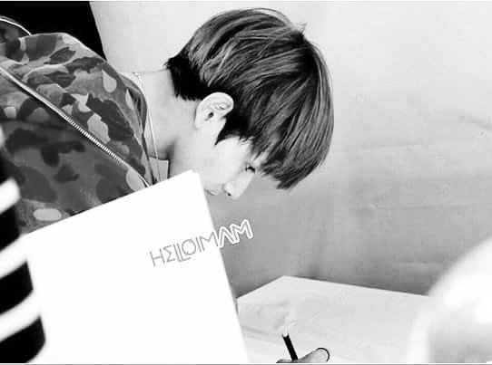 tourheart_'s tweet photo. Thằng bé mới chỉ 2002 thôi, là mới chỉ 16t ở Hàn thôi, thậm chí là mới chỉ 15t quốc tế.
#김사무엘 #Kim #Samuel #Pleae #Vote #For #Him https://t.co/UlgSULEwMp