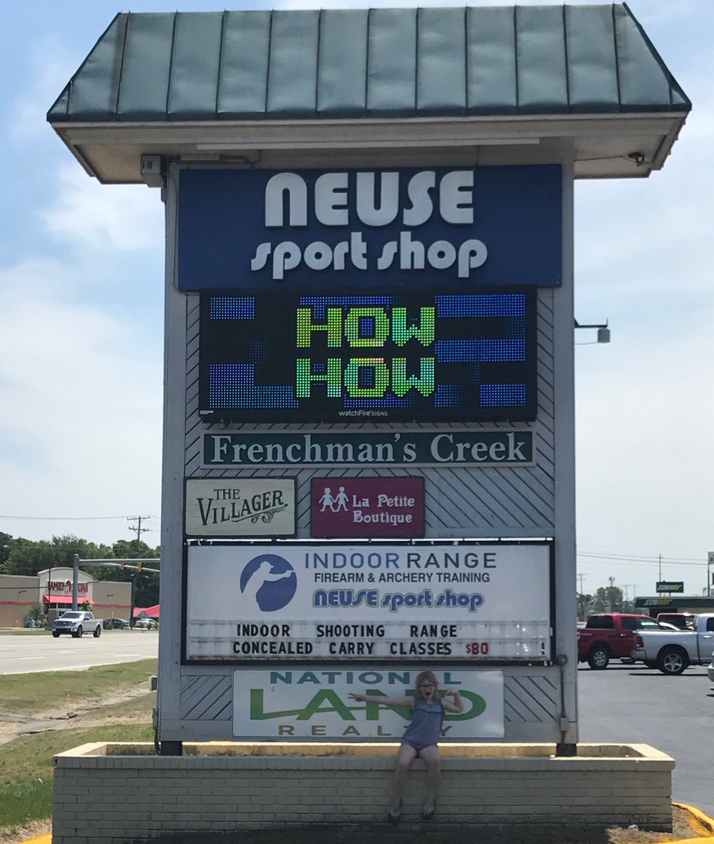 matthaverkamp's tweet image. #HowHow @AraphahoeNation (at @NeuseSportShop in Kinston, NC) swarmapp.com/c/b7BO8zGtgAl