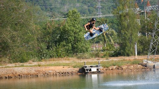Unleashedwake's tweet photo. Julia Rick is ready for the new season ! https://t.co/VFp6NvjyPy #News #wakelife #wakeboard #wakipedia #wakemag #unleashedwake https://t.co/oQMNk92yaW