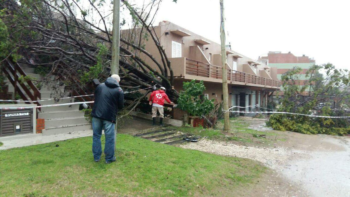 dorrego_juan's tweet photo. Temporal en Pinamar
(Fotos #Pinamar24) https://t.co/ZmQS4pQ8Bt