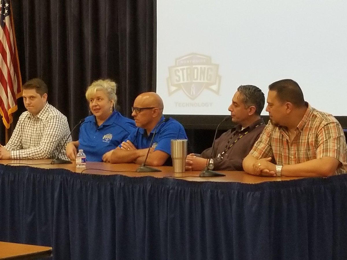 melissa_oshman's tweet photo. Technology Services meeting! Great Q&amp;A with our employee panel. @NISDTechnology @NISDLori https://t.co/rqjn1d0eck