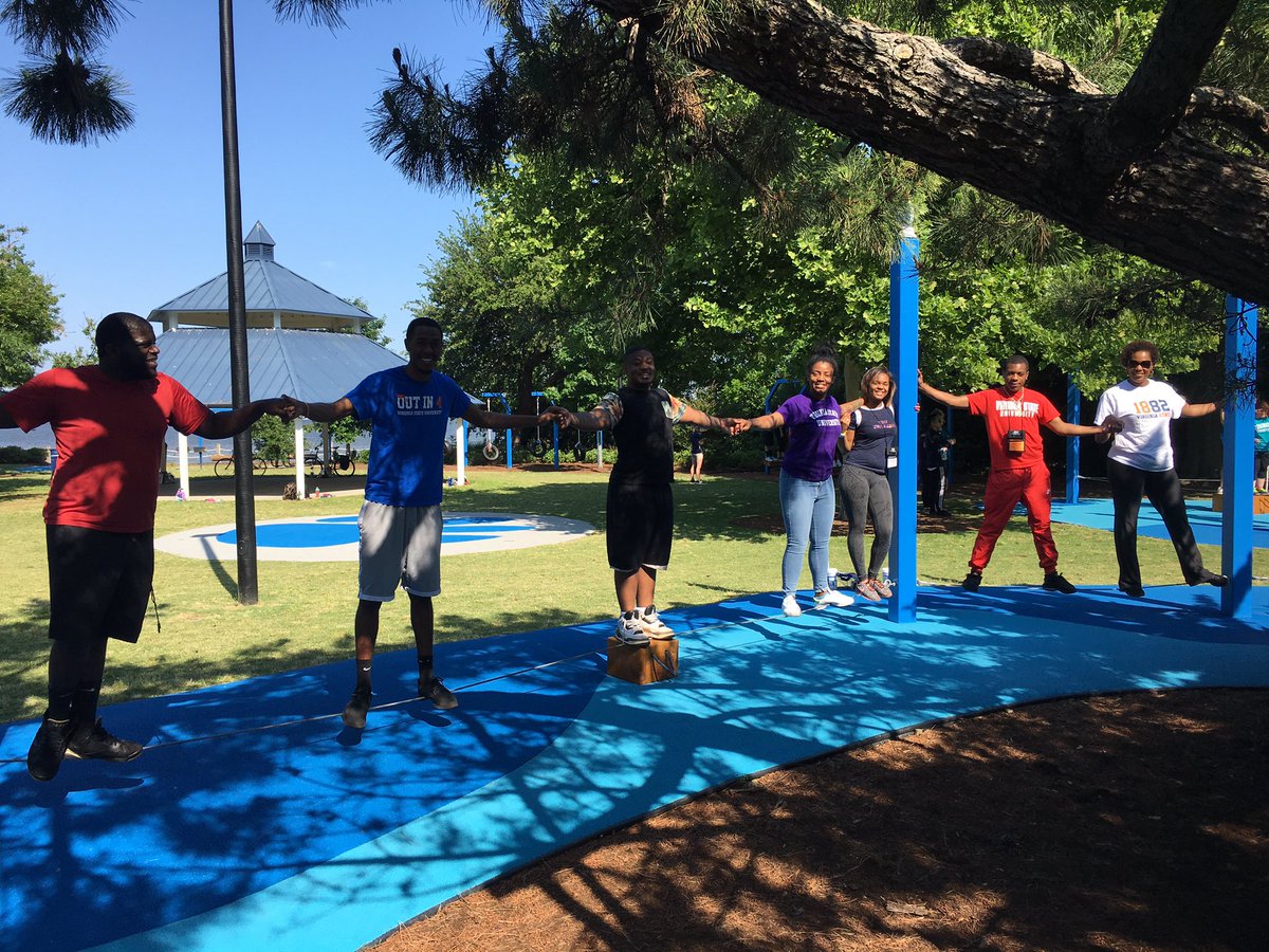 LetiziaGBoone's tweet image. #VSU Trojans working together on the Challenge Course! #VLA2k17