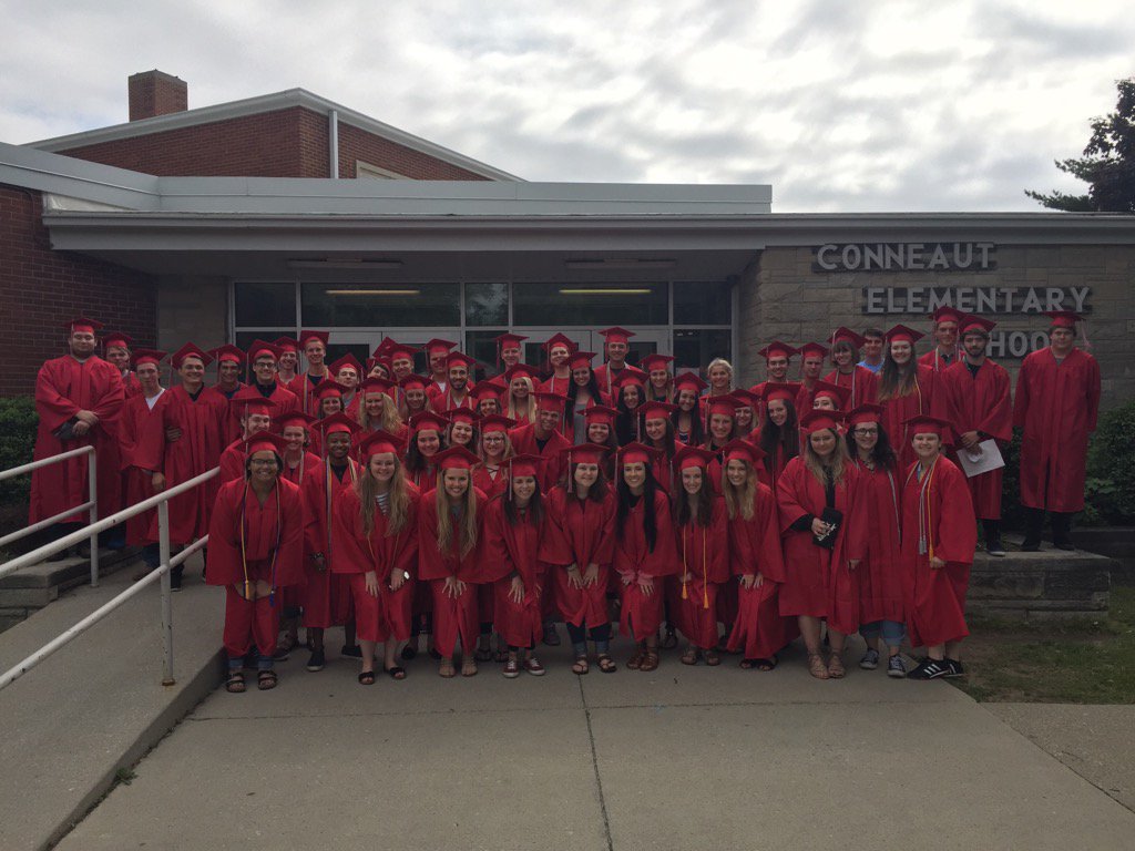 DanBlackBGCS's tweet photo. One last picture at Conneaut for these graduates! @francis_scruci @JeffDeverBgcs @BGSchools https://t.co/bXSXVStj9T